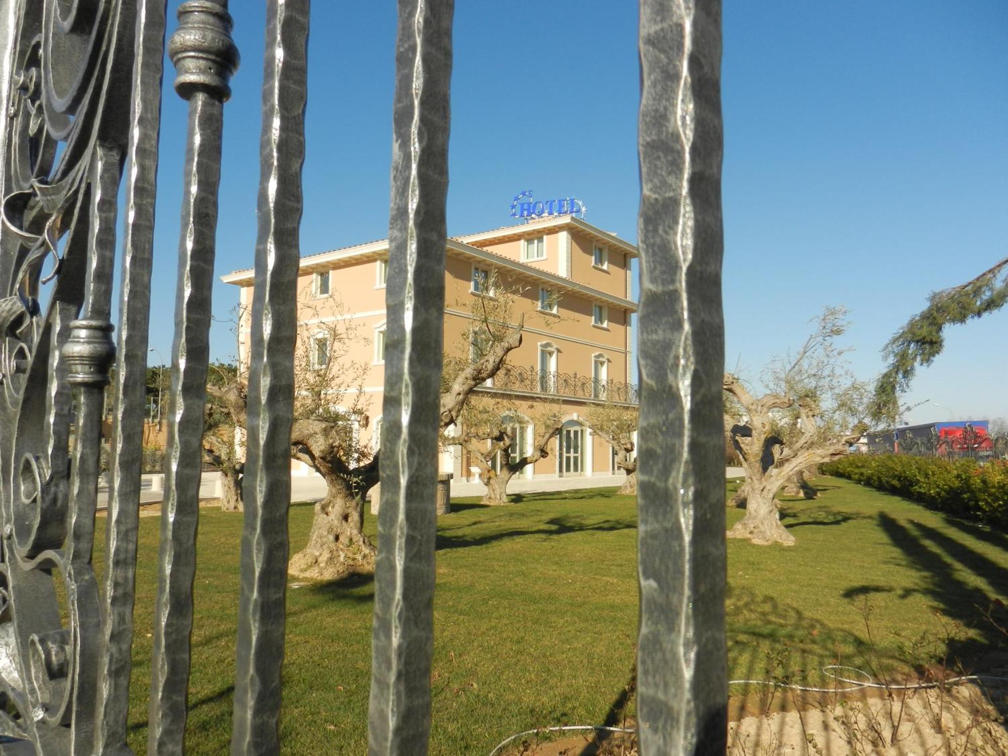 Hotel Villa Michelangelo Citta Sant'Angelo Zewnętrze zdjęcie